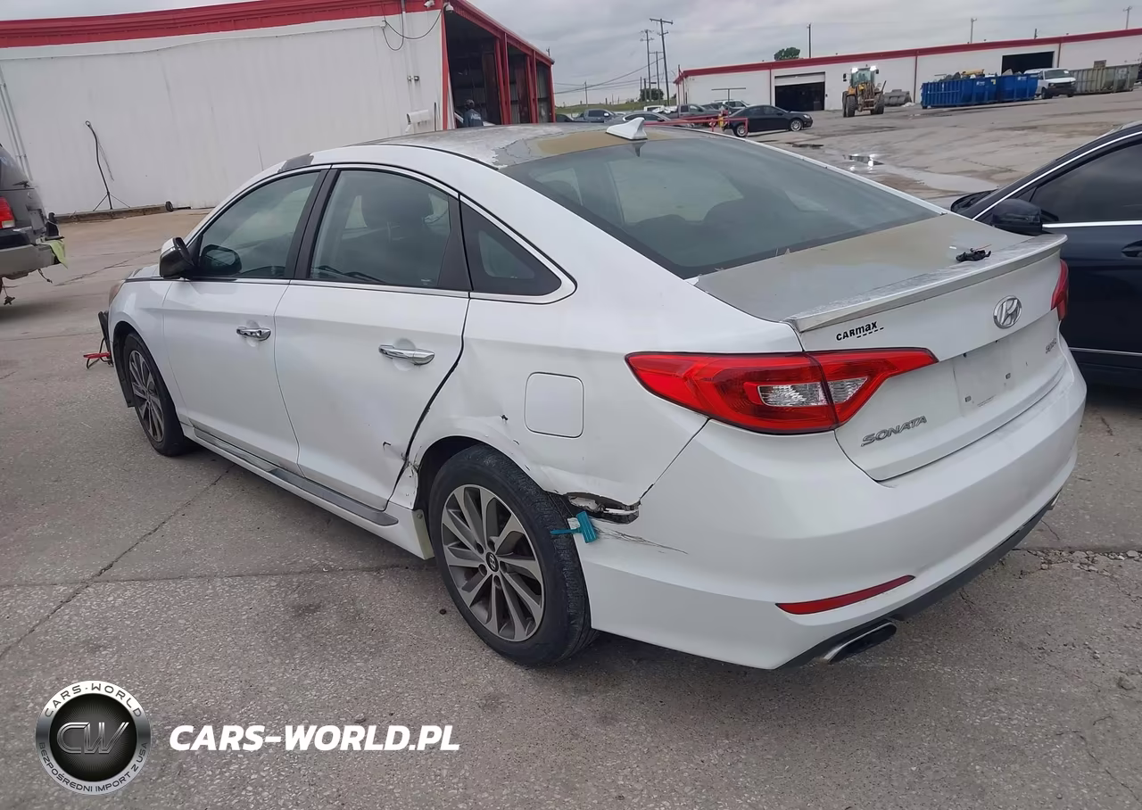2015 Hyundai Sonata Sport VIN:5NPE34AF7FH067861 - 3