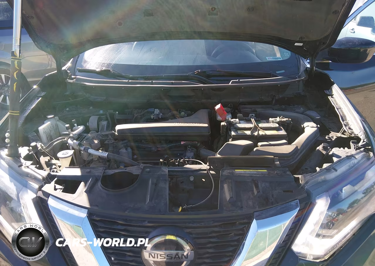 2018 Nissan Rogue S VIN:5N1AT2MV0JC720004 - 10
