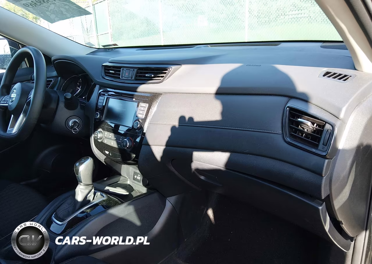 2018 Nissan Rogue S VIN:5N1AT2MV0JC720004 - 5