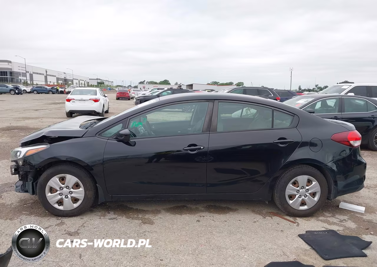 2018 Kia Forte Lx VIN:3KPFK4A77JE239478 - 15