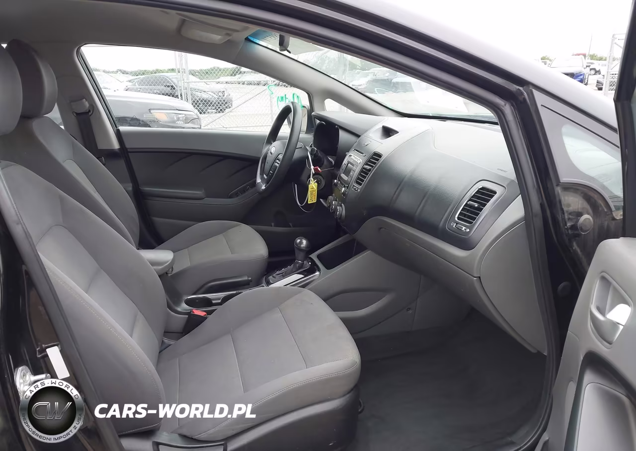 2018 Kia Forte Lx VIN:3KPFK4A77JE239478 - 5