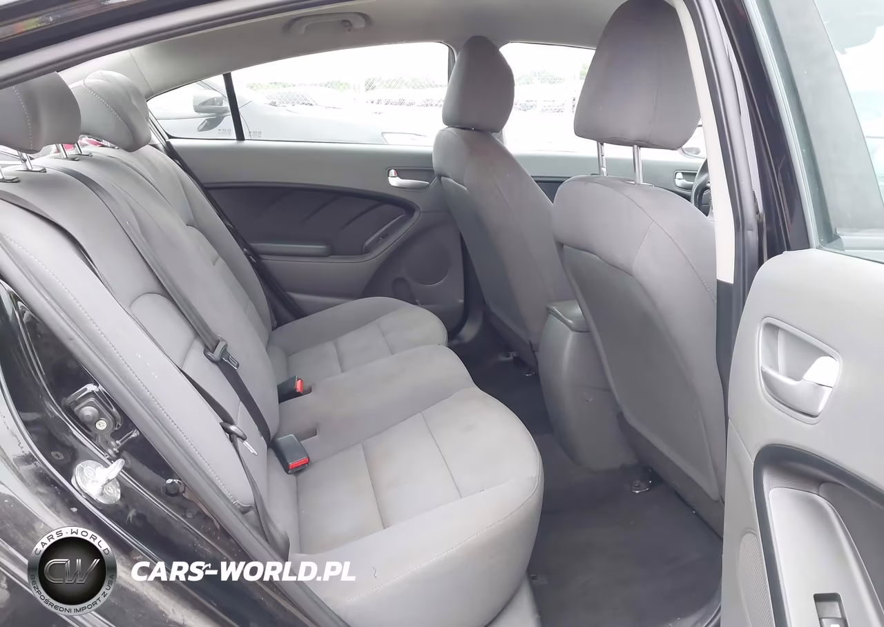 2018 Kia Forte Lx VIN:3KPFK4A77JE239478 - 8
