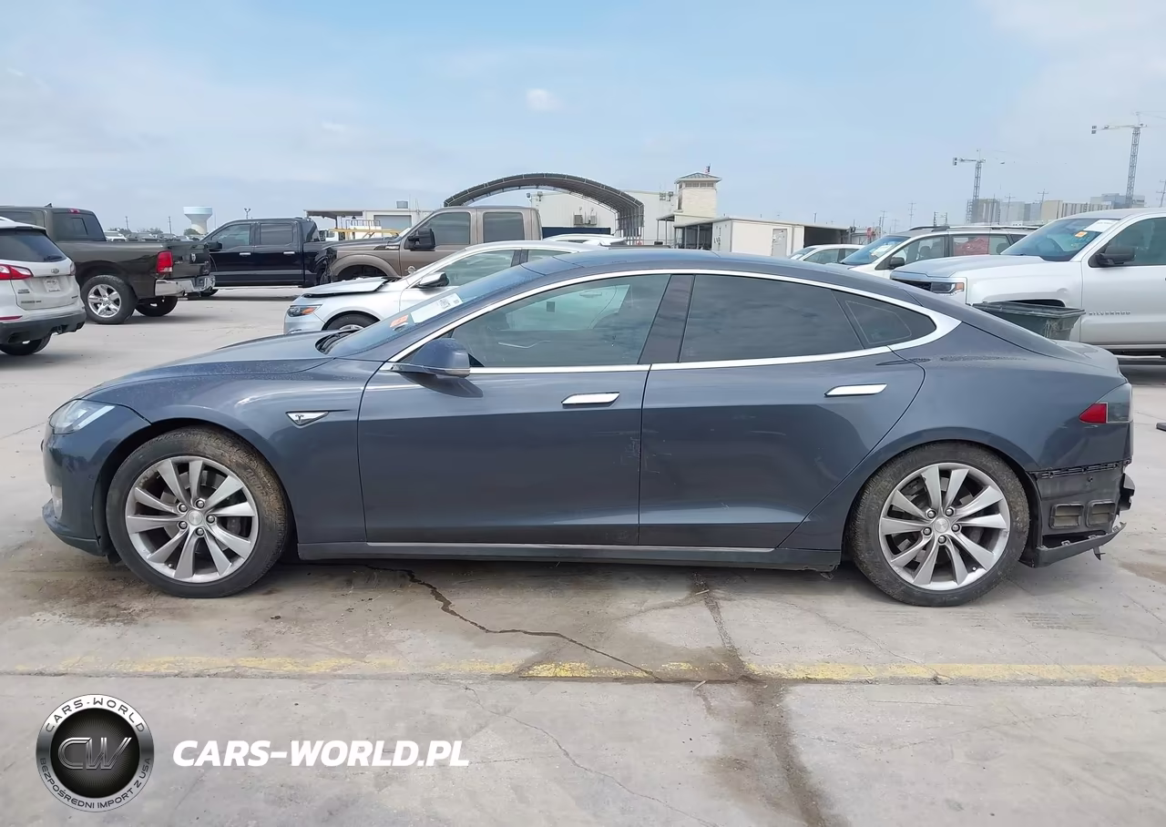 2015 Tesla Model S 70D-85D-P85D VIN:5YJSA1E2XFF101949 - 15