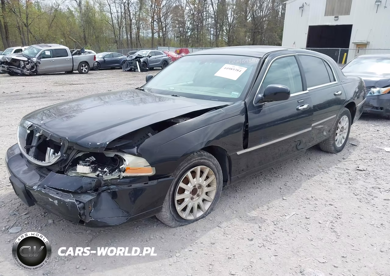 2007 Lincoln Town Car Signature VIN:1LNHM81W97Y638666 - 2
