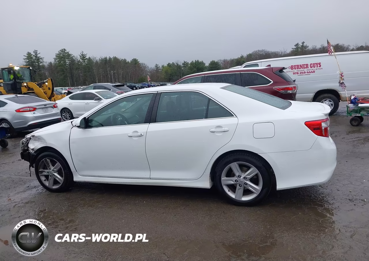 2014 Toyota Camry Se VIN:4T1BF1FK3EU397625 - 15