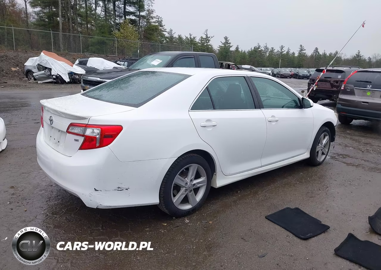 2014 Toyota Camry Se VIN:4T1BF1FK3EU397625 - 4