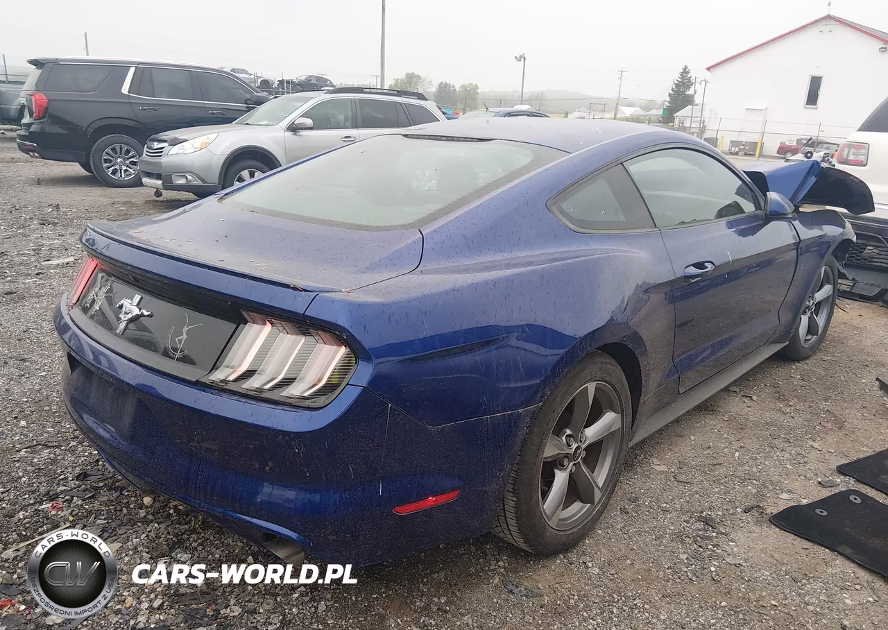 2015 Ford Mustang V6 VIN:1FA6P8AM5F5417606 - 4
