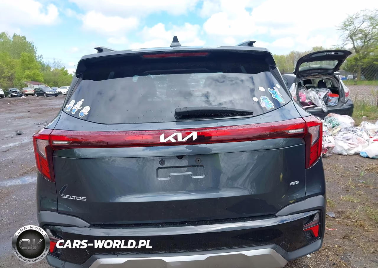 2025 Kia Seltos S VIN:KNDEUCAA9S7798897 - 16