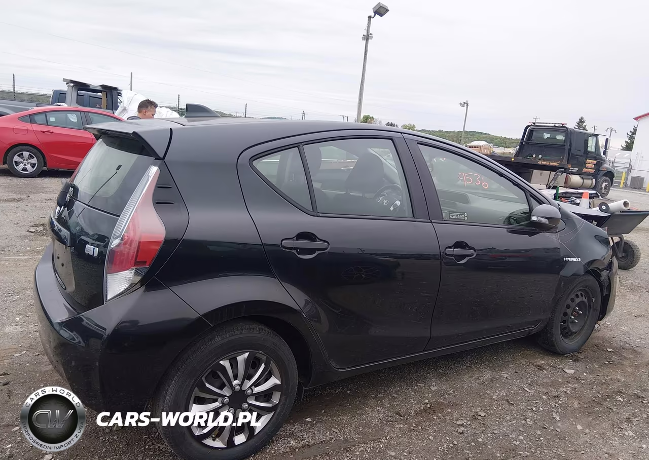 2016 Toyota Prius C Two VIN:JTDKDTB39G1120325 - 13