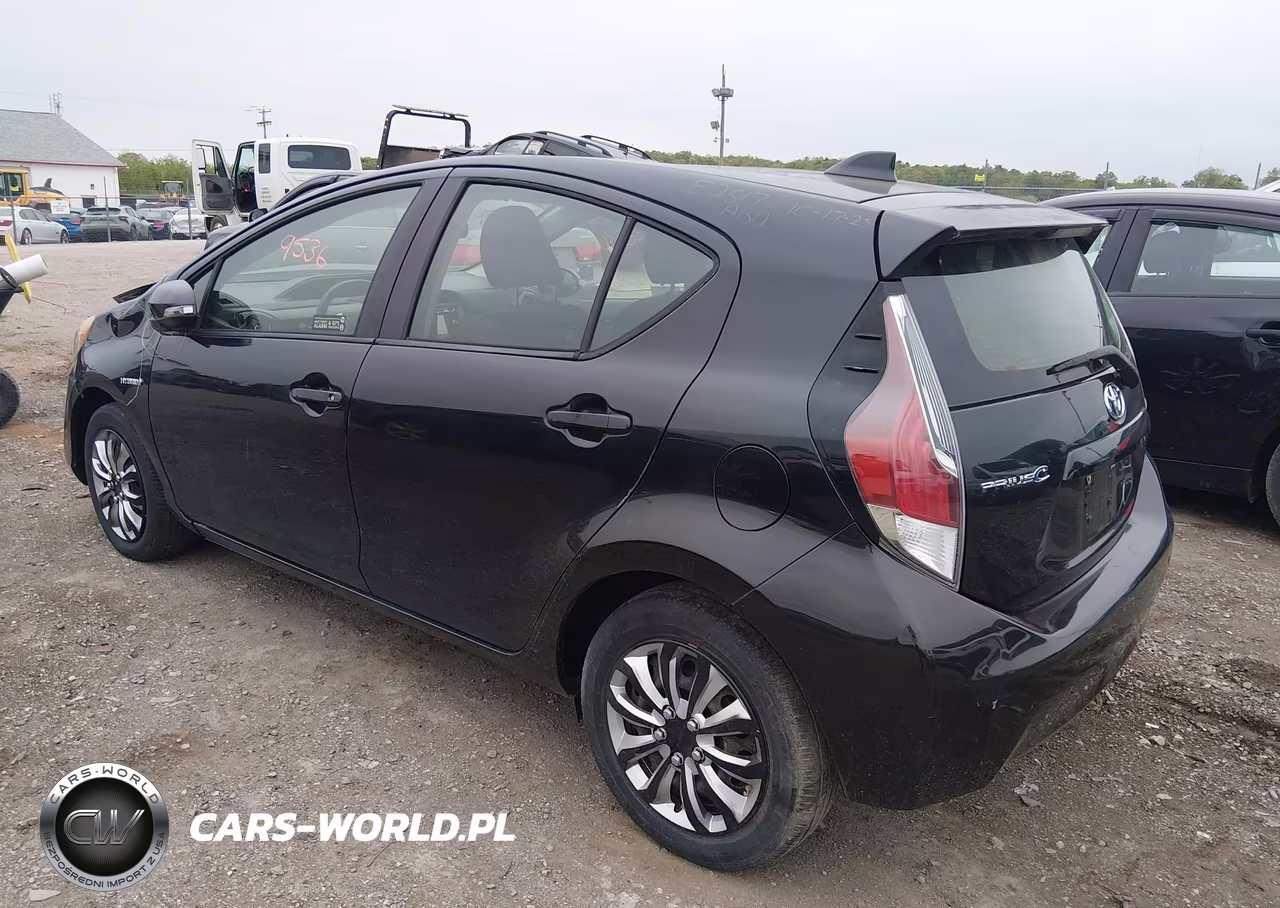 2016 Toyota Prius C Two VIN:JTDKDTB39G1120325 - 3