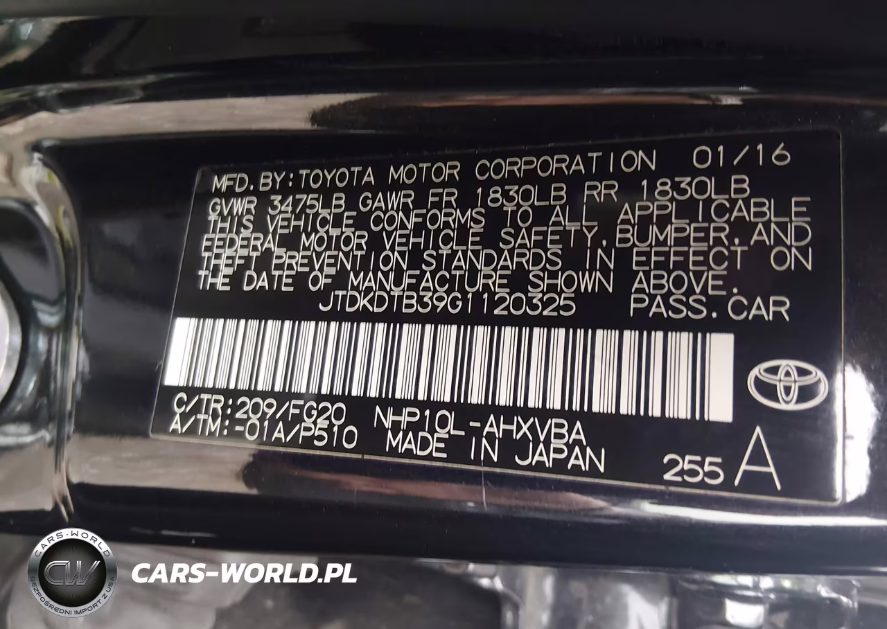 2016 Toyota Prius C Two VIN:JTDKDTB39G1120325 - 9