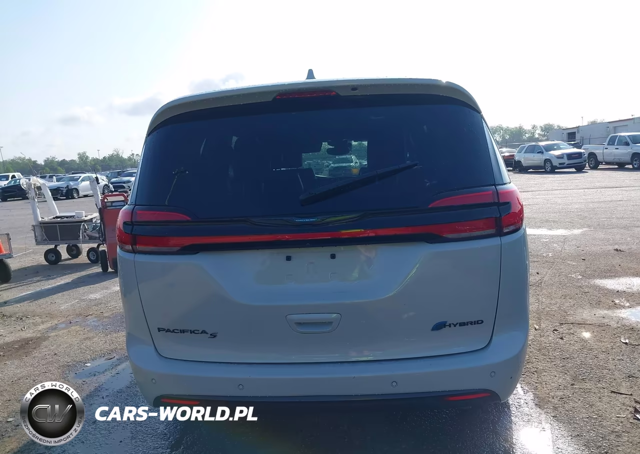 2021 Chrysler Pacifica Hybrid Limited VIN:2C4RC1S7XMR577113 - 17