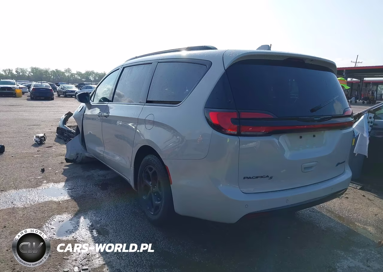 2021 Chrysler Pacifica Hybrid Limited VIN:2C4RC1S7XMR577113 - 3