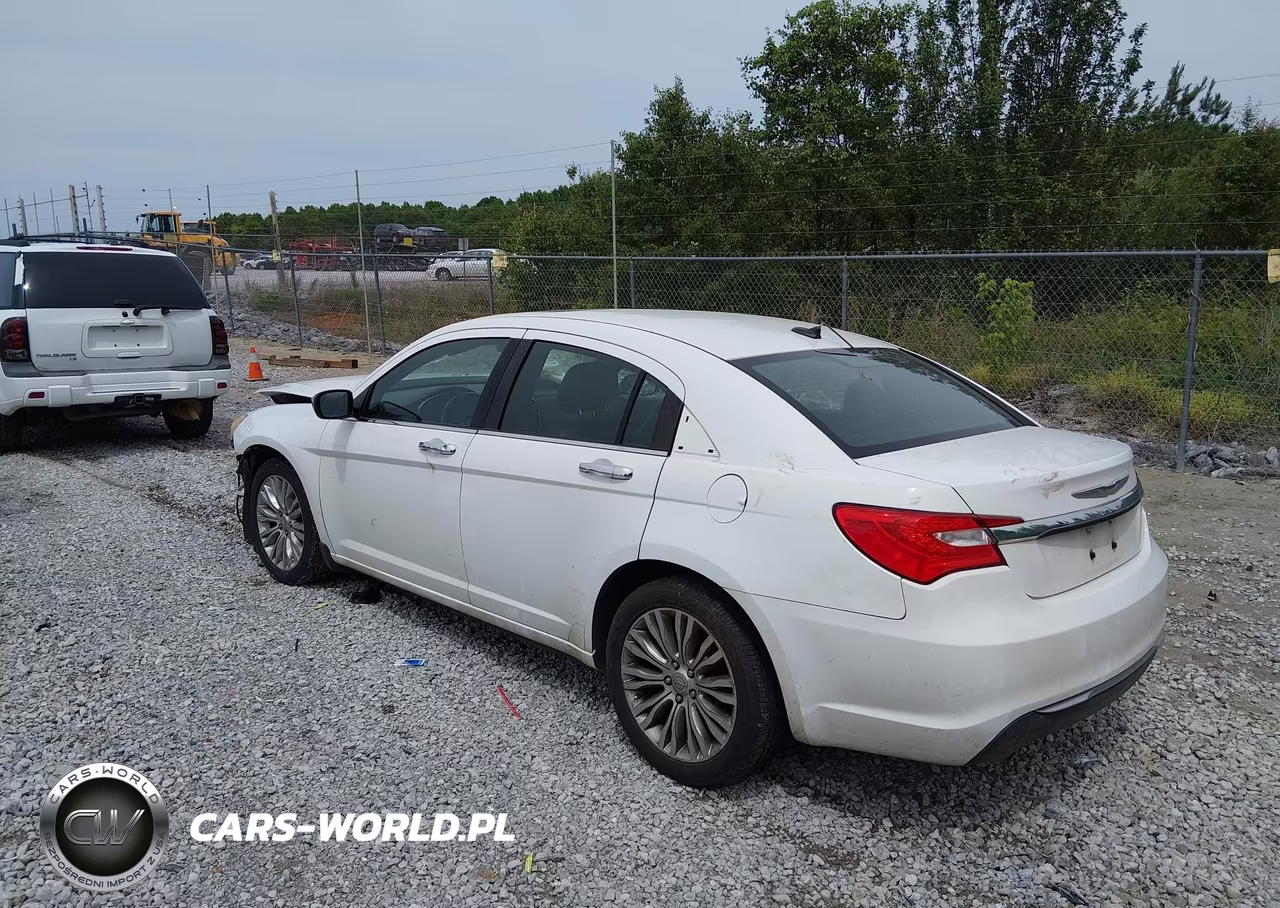 2011 Chrysler 200 Limited VIN:1C3BC2FG1BN571913 - 3