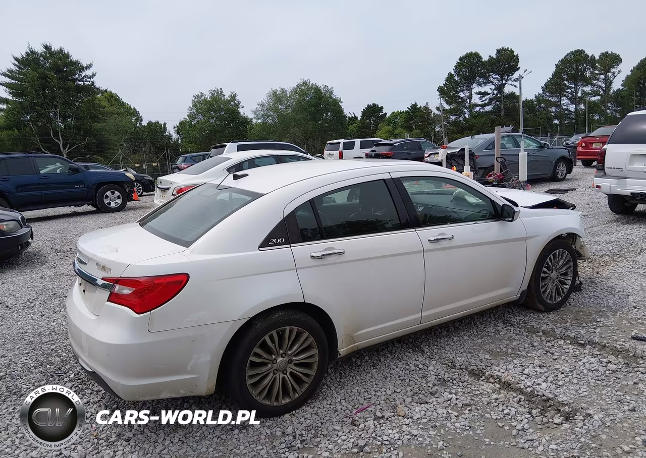 2011 Chrysler 200 Limited VIN:1C3BC2FG1BN571913 - 4