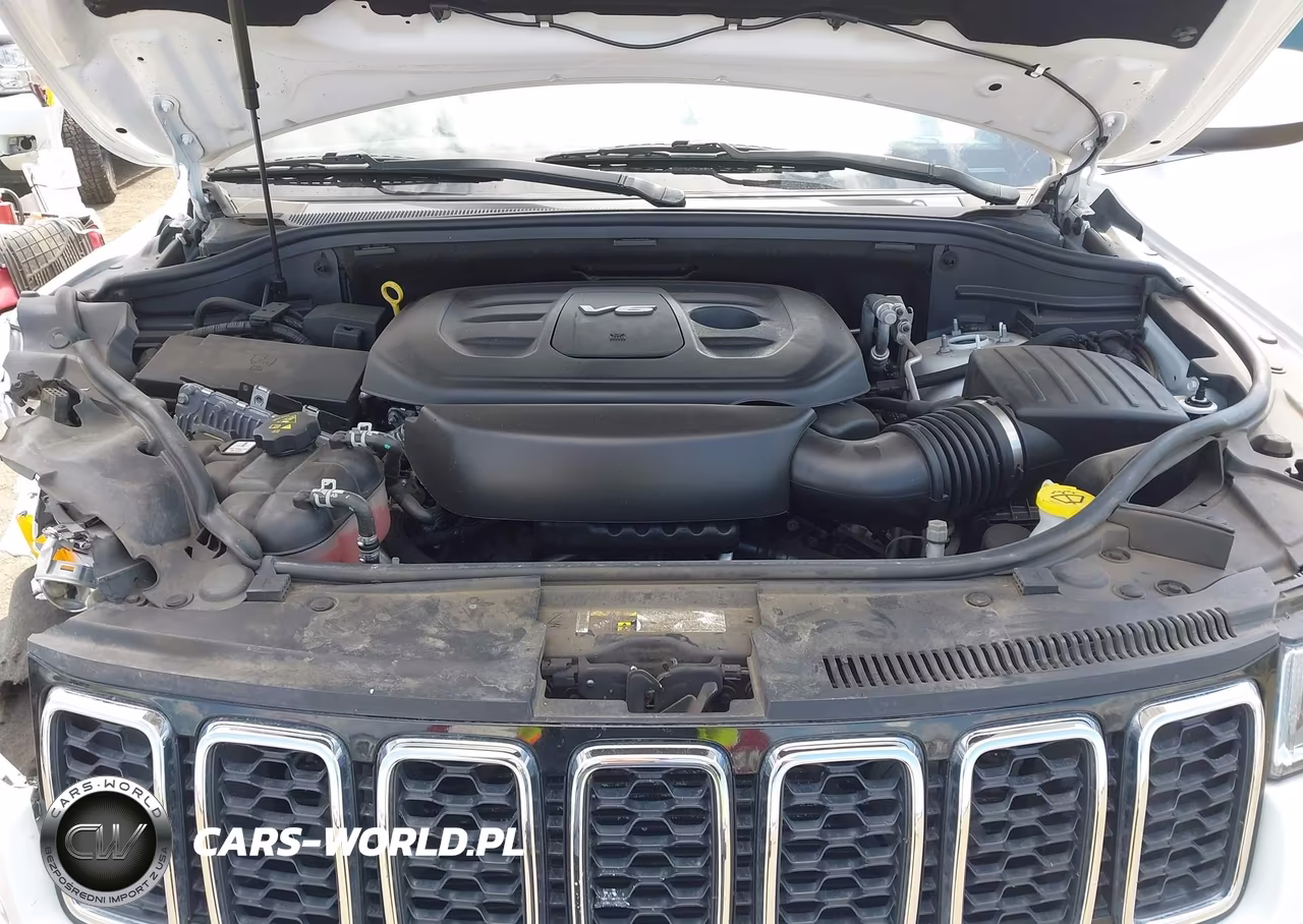 2018 Jeep Grand Cherokee Laredo 4X4 VIN:1C4RJFAG4JC207266 - 10