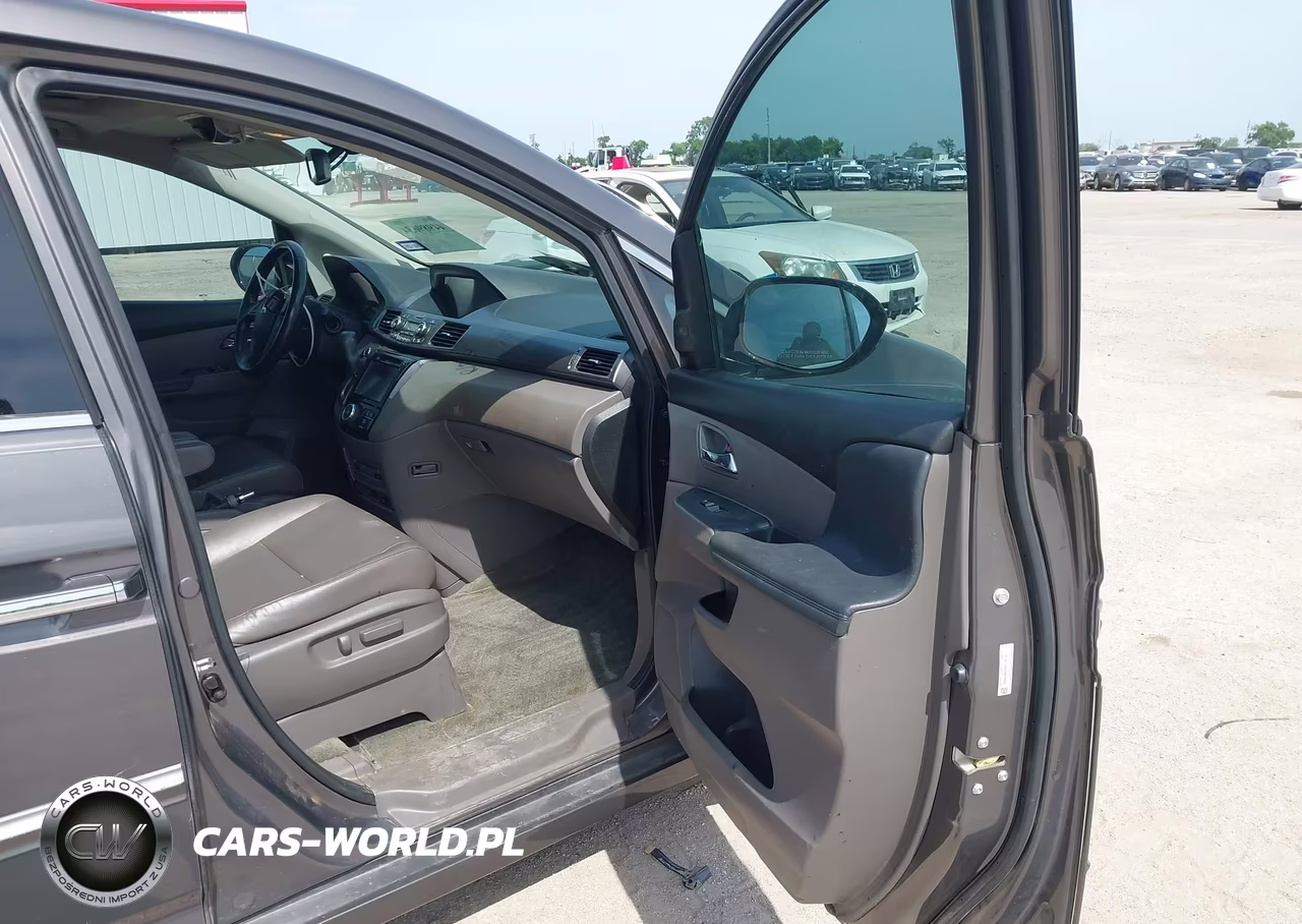 2014 Honda Odyssey Touring-Touring Elite VIN:5FNRL5H93EB111679 - 5