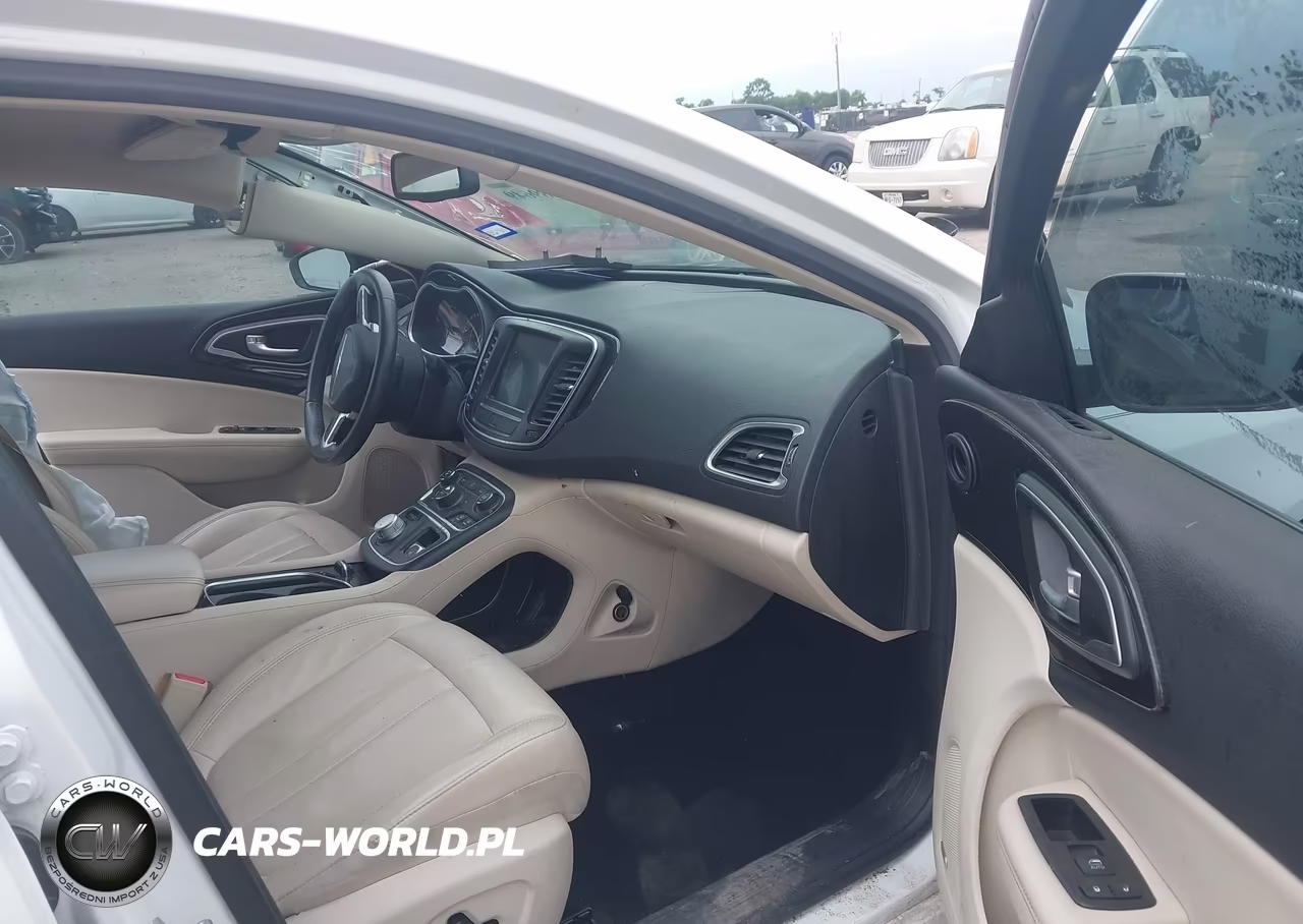 2016 Chrysler 200 C VIN:1C3CCCCB1GN119289 - 5