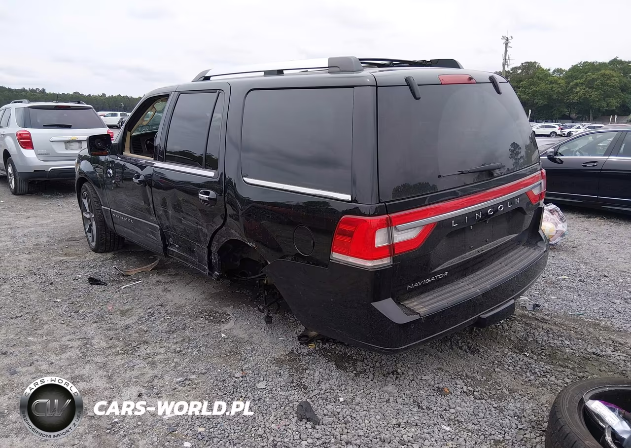 2017 Lincoln Navigator Reserve VIN:5LMJJ2LT2HEL09947 - 3