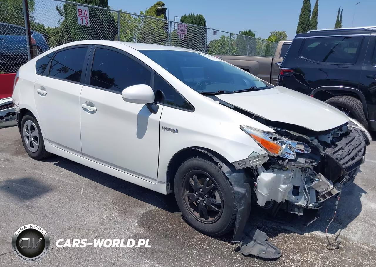 2015 Toyota Prius Three – zdjęcie 1 z 17