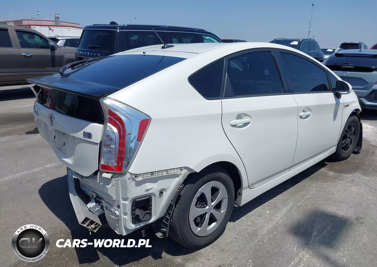 2015 Toyota Prius Three VIN:JTDKN3DU4F0438960 - 4