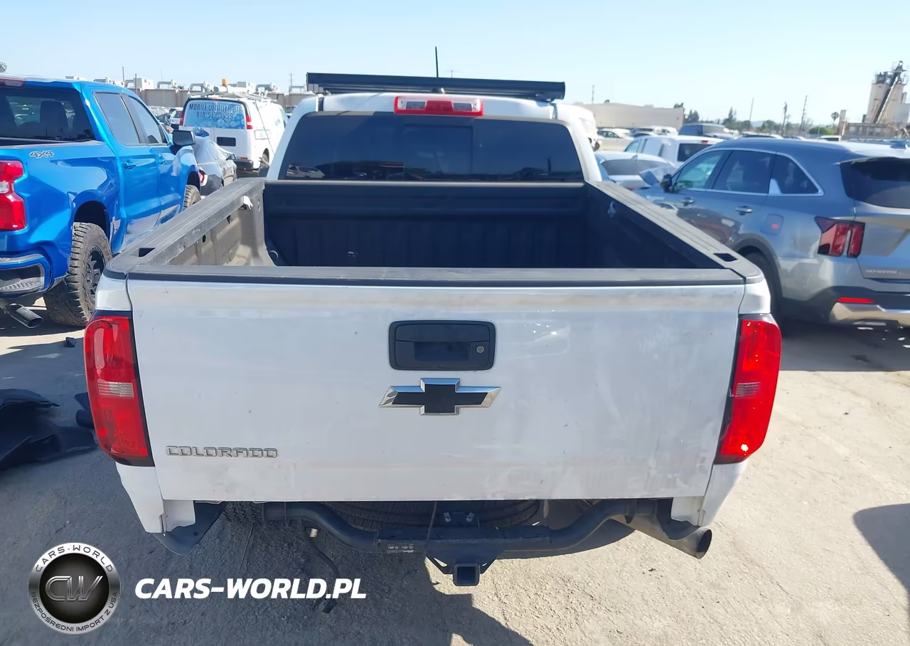 2017 Chevrolet Colorado Z71 VIN:1GCPTDE15H1145121 - 17