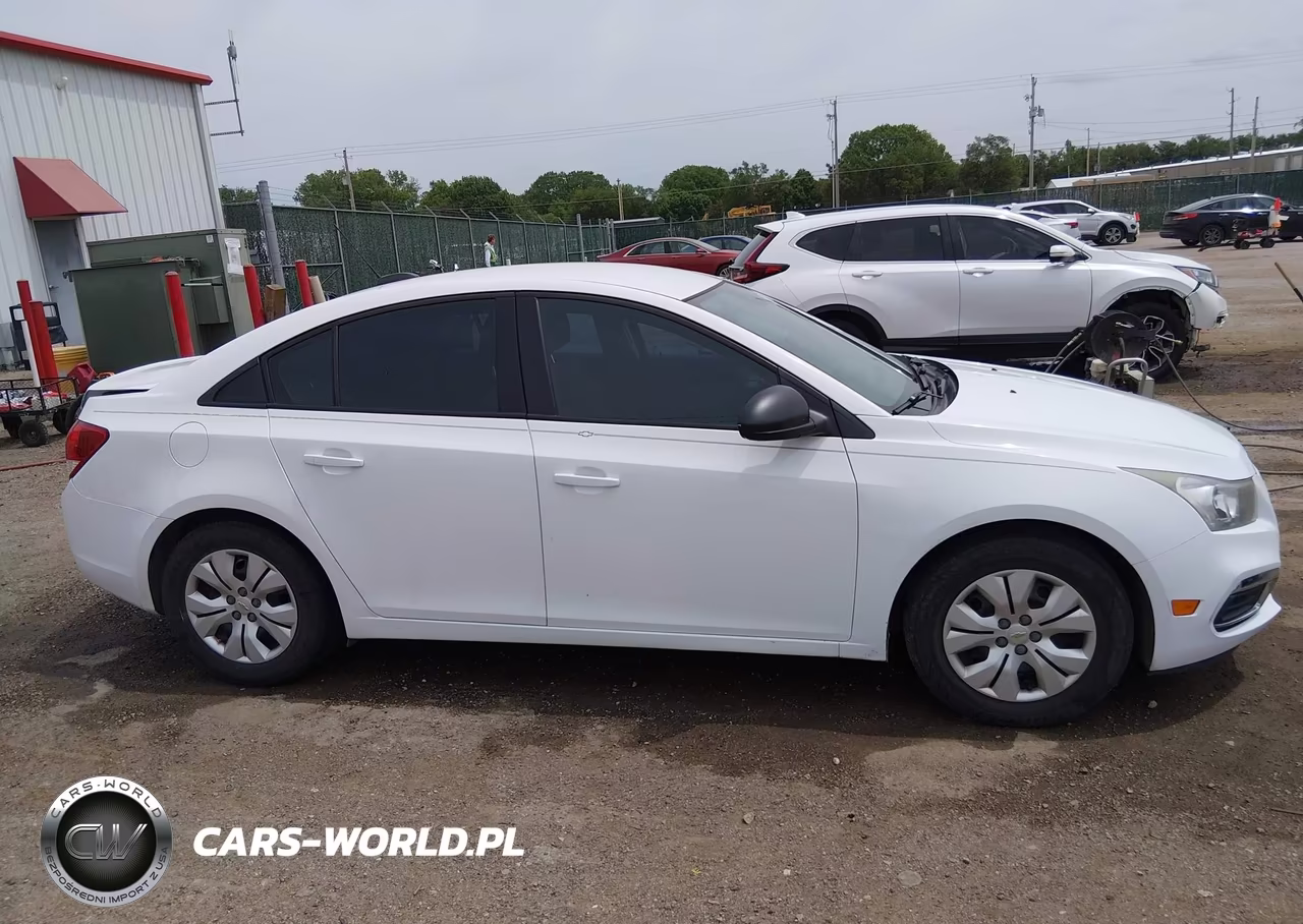 2015 Chevrolet Cruze L Manual VIN:1G1P15SH7F7183241 - 13