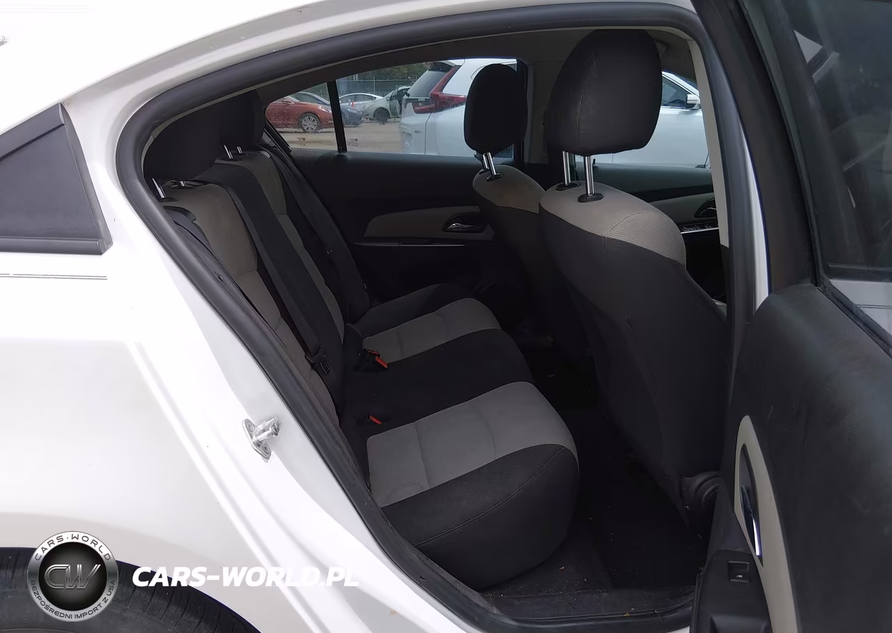 2015 Chevrolet Cruze L Manual VIN:1G1P15SH7F7183241 - 8