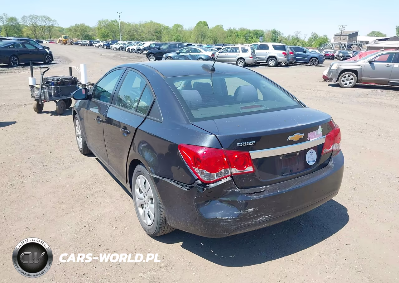 2015 Chevrolet Cruze Ls Auto VIN:1G1PA5SG3F7103117 - 6