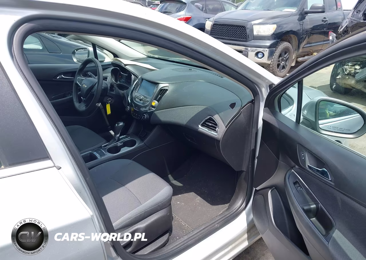 2018 Chevrolet Cruze Lt Auto VIN:1G1BE5SM1J7240702 - 5