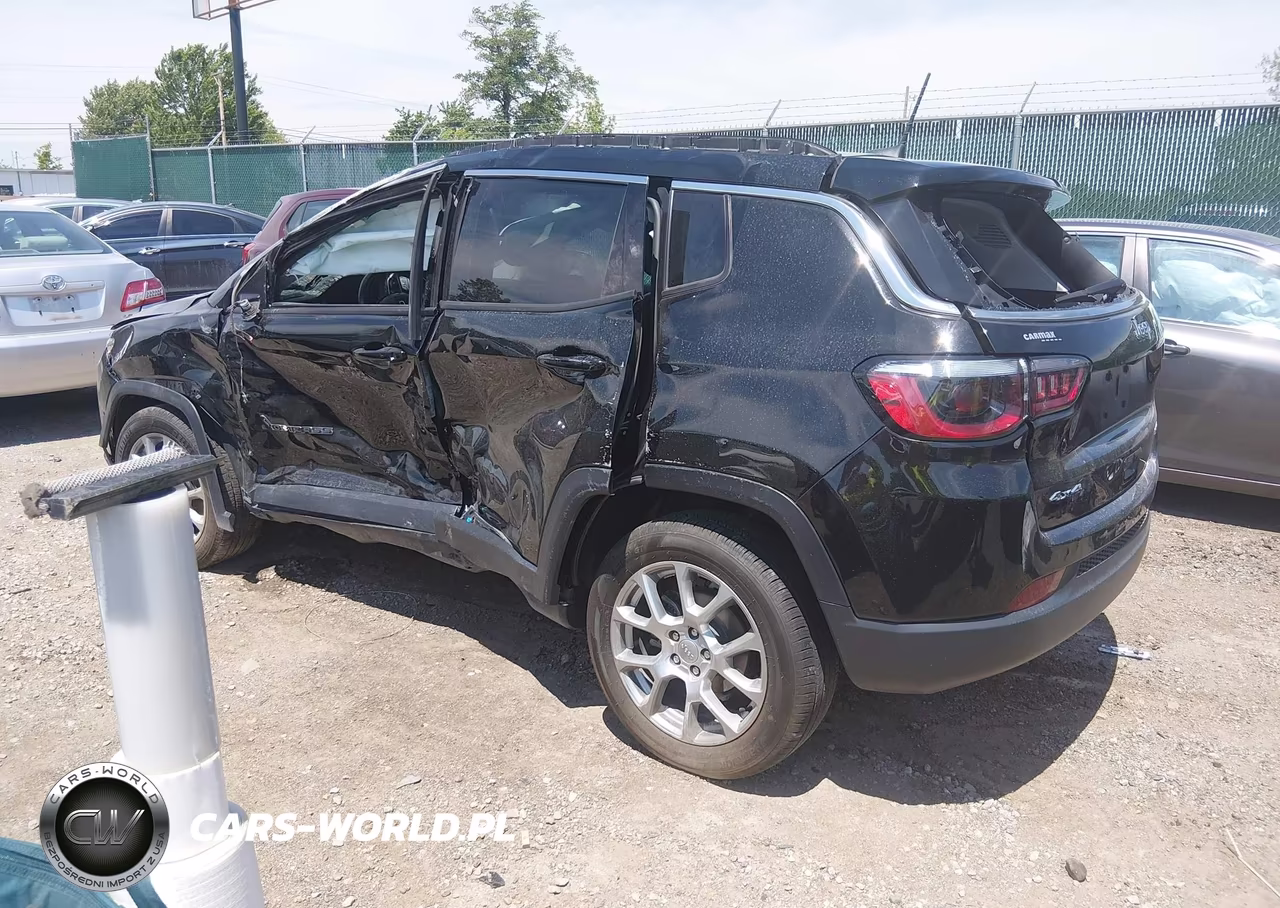2022 Jeep Compass Latitude Lux 4X4 VIN:3C4NJDFB0NT186538 - 3