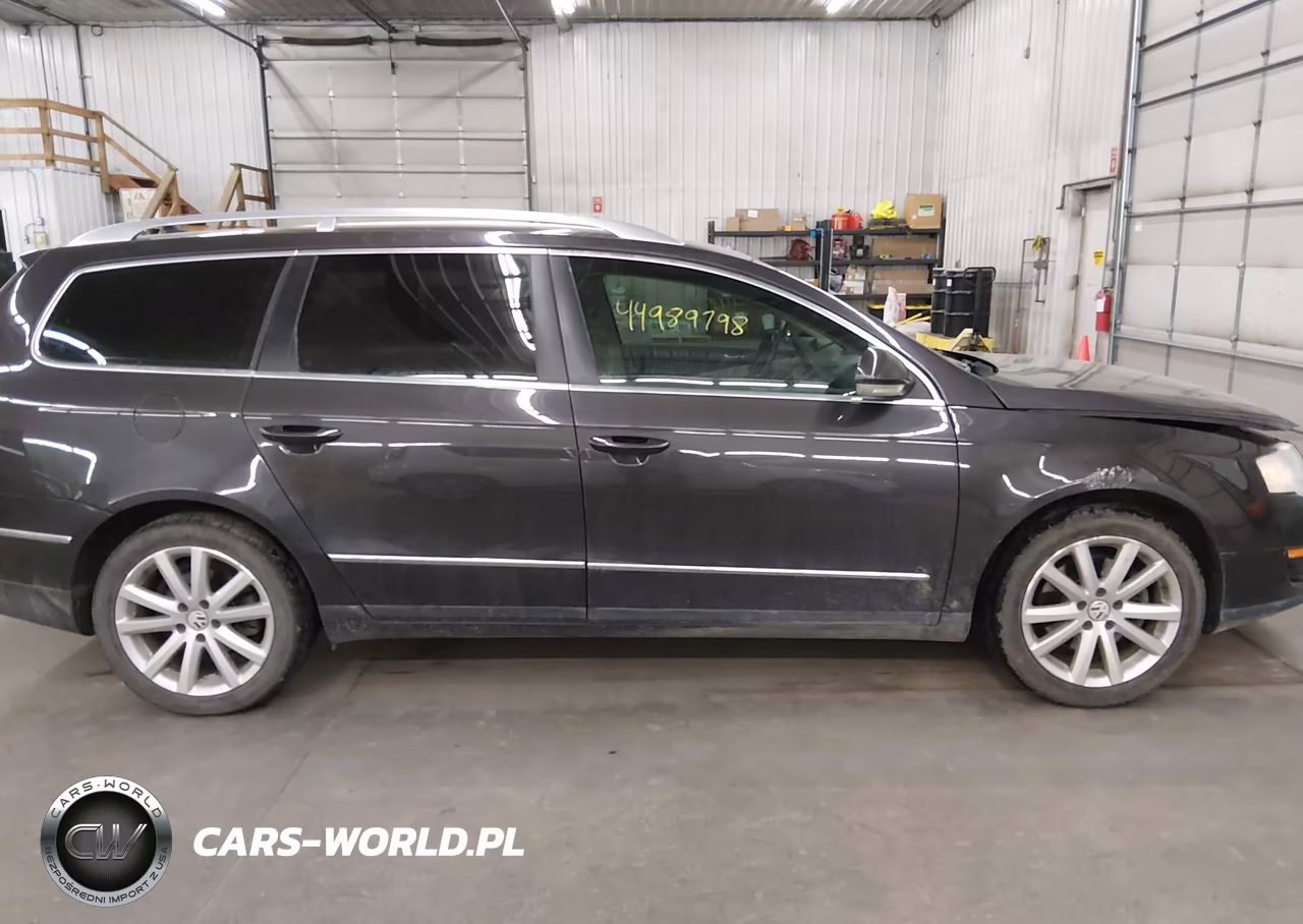 2010 Volkswagen Passat Komfort VIN:WVWXK7AN3AE155058 - 14
