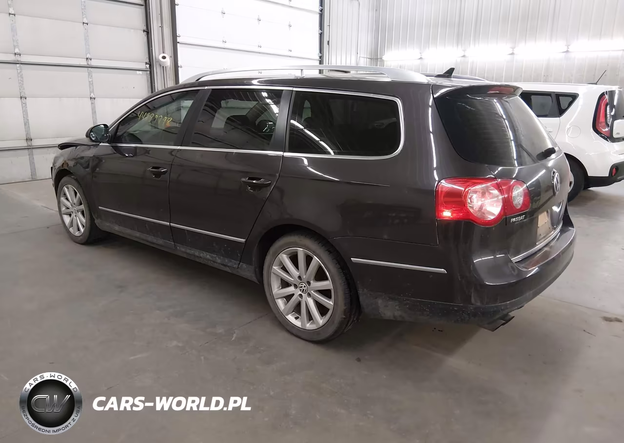 2010 Volkswagen Passat Komfort VIN:WVWXK7AN3AE155058 - 3