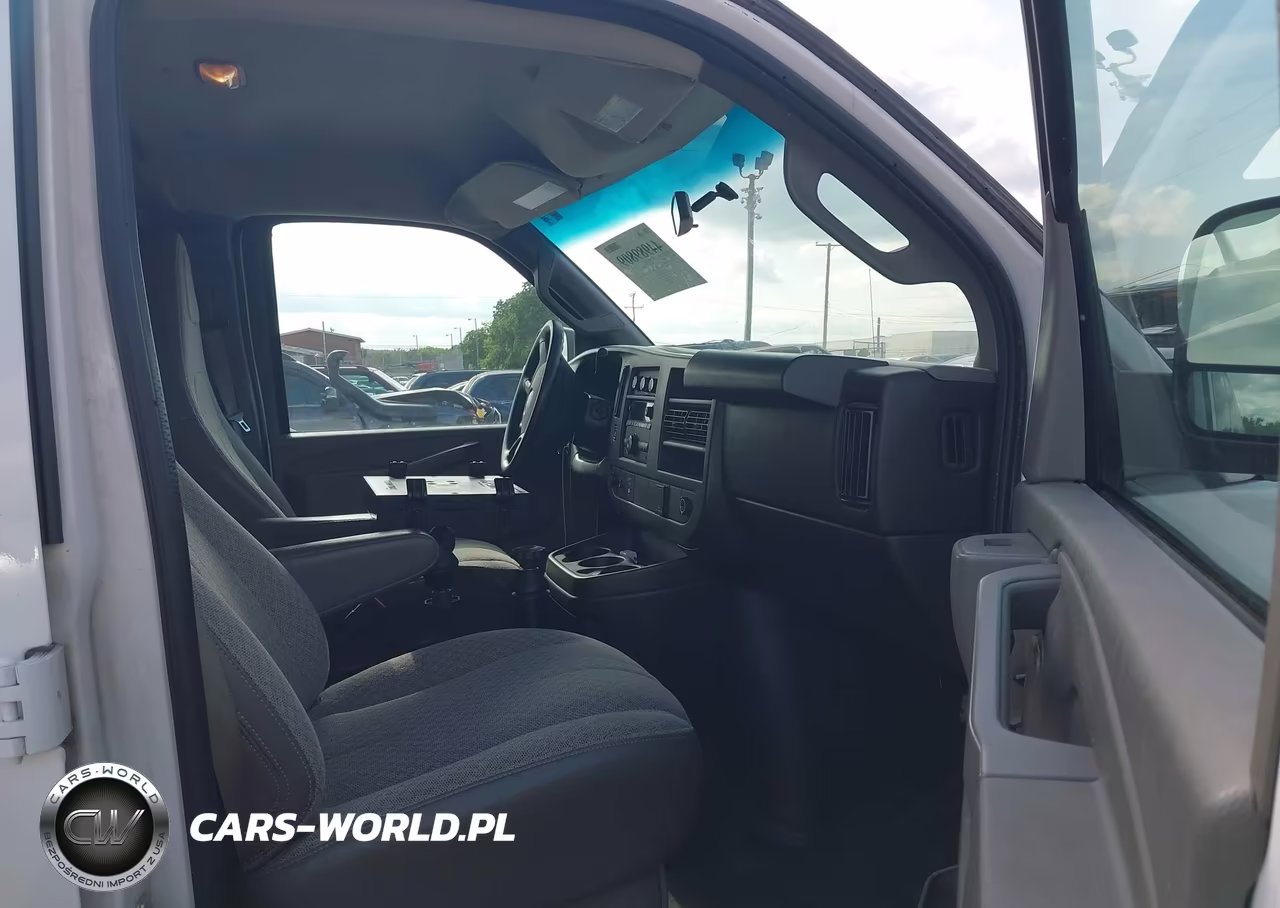 2016 GMC Savana 2500 Work Van VIN:1GTW7AFF6G1903409 - 5