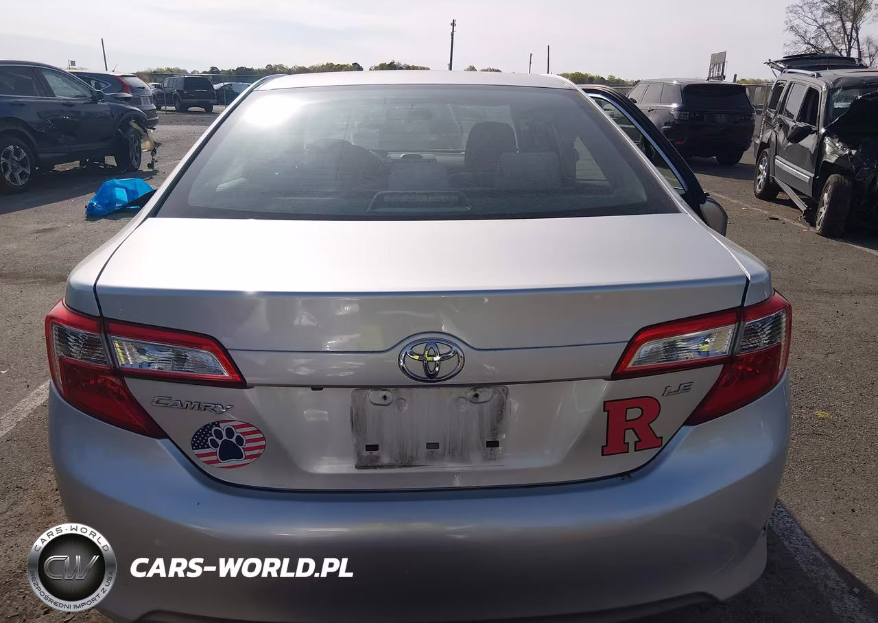 2014 Toyota Camry Le VIN:4T4BF1FK5ER379326 - 16