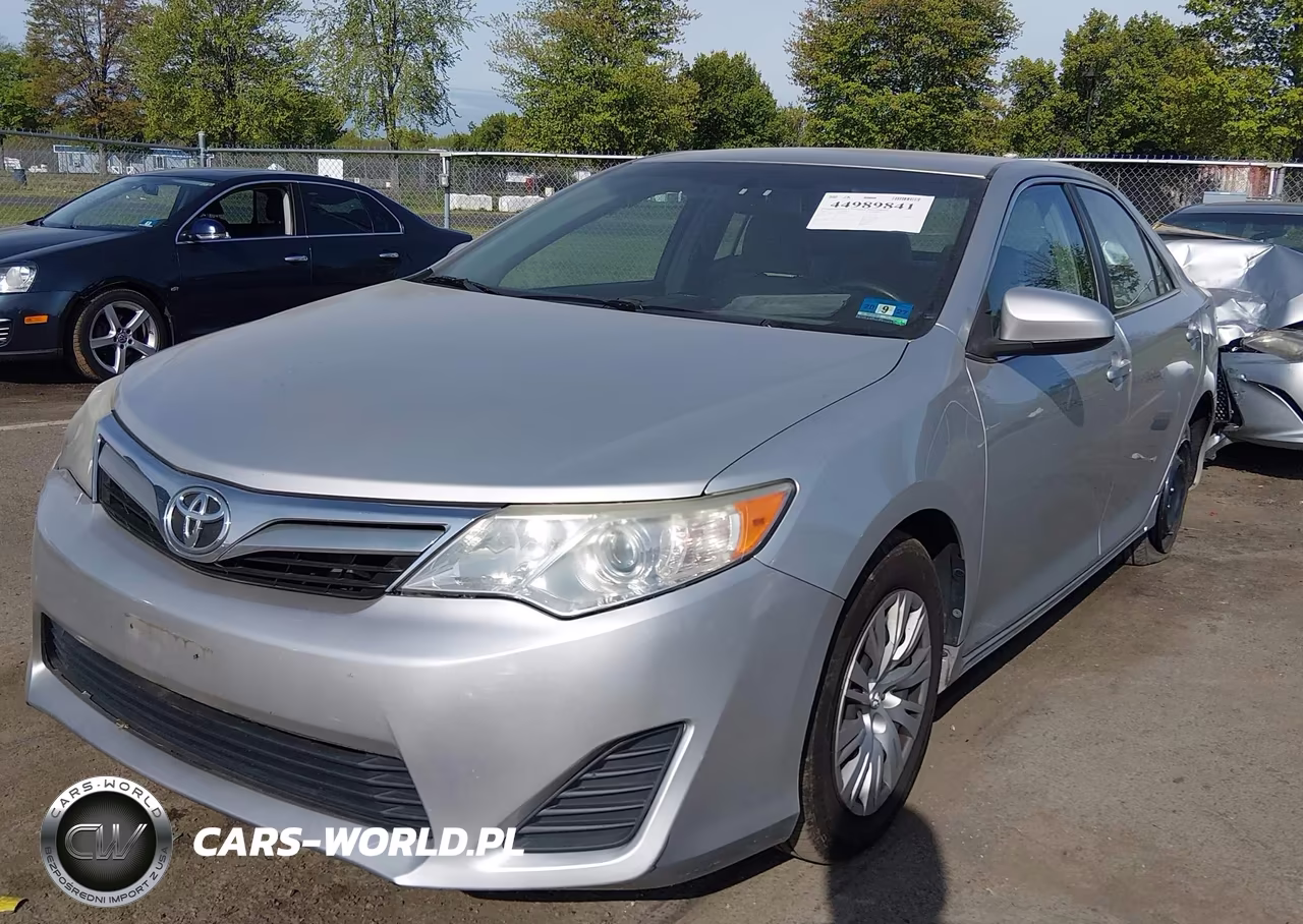 2014 Toyota Camry Le VIN:4T4BF1FK5ER379326 - 2