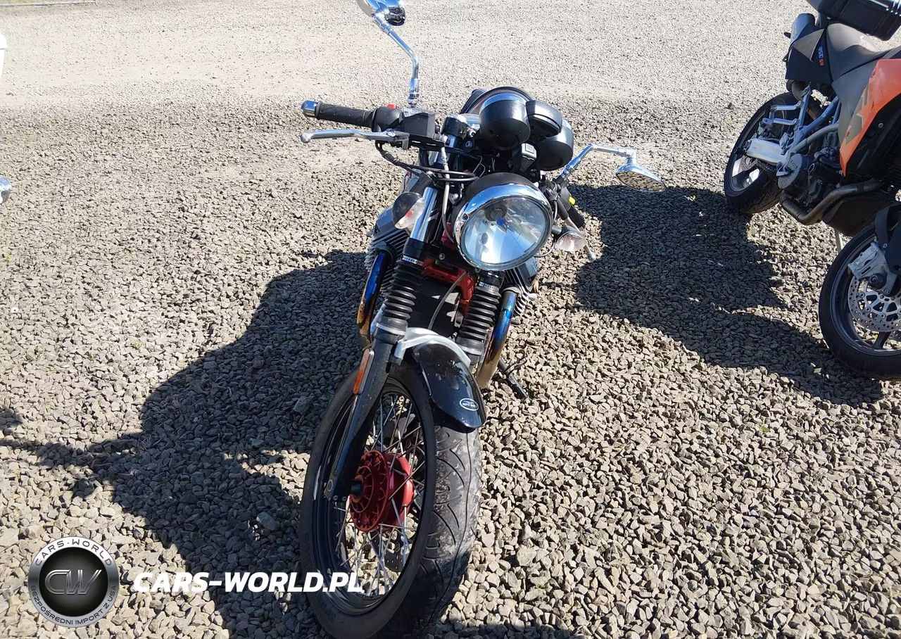 2012 Moto Guzzi V7 Classic VIN:ZGULWC029CM100154 - 5