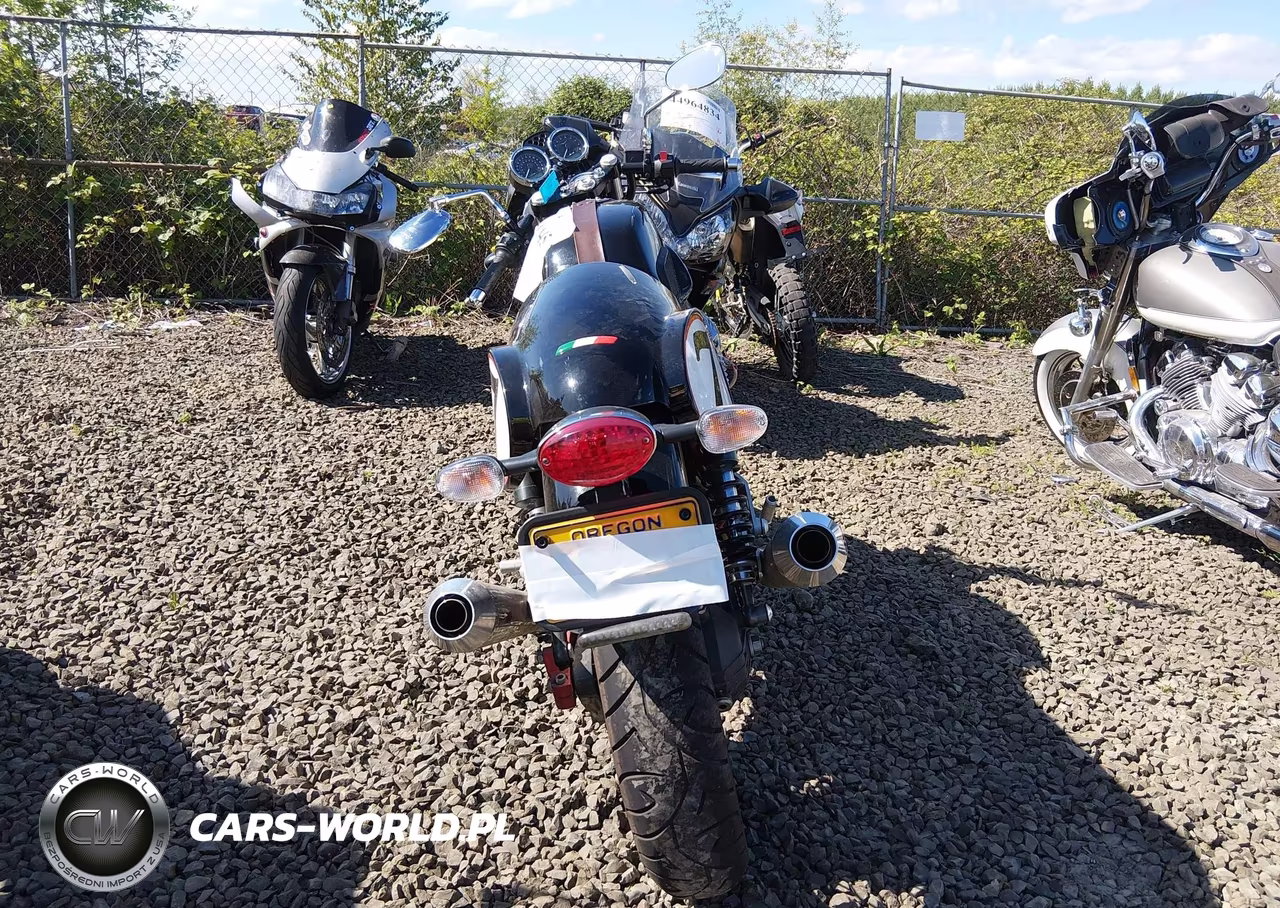 2012 Moto Guzzi V7 Classic VIN:ZGULWC029CM100154 - 6