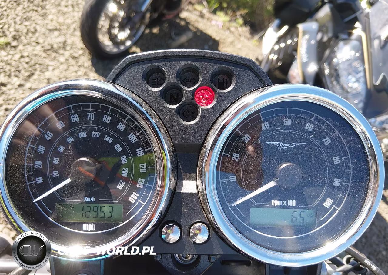 2012 Moto Guzzi V7 Classic VIN:ZGULWC029CM100154 - 7