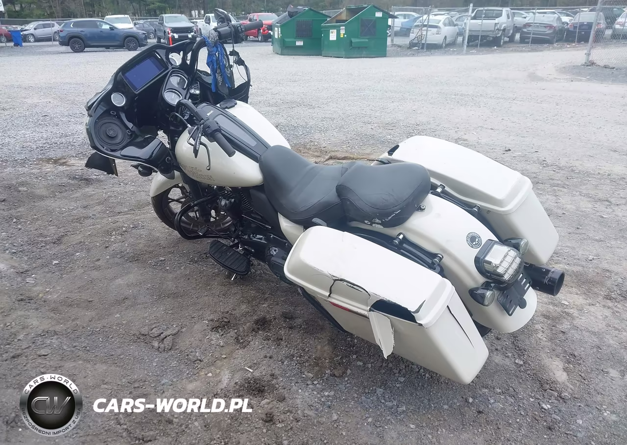 2023 Harley-Davidson Fltrxst VIN:1HD1ACL15PB621643 - 3