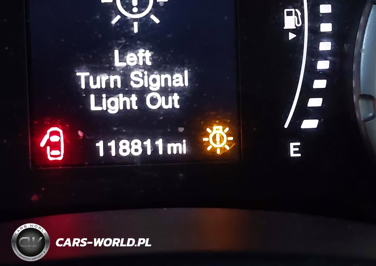 2018 Jeep Renegade Sport 4X4 VIN:ZACCJBAB7JPH24186 - 7