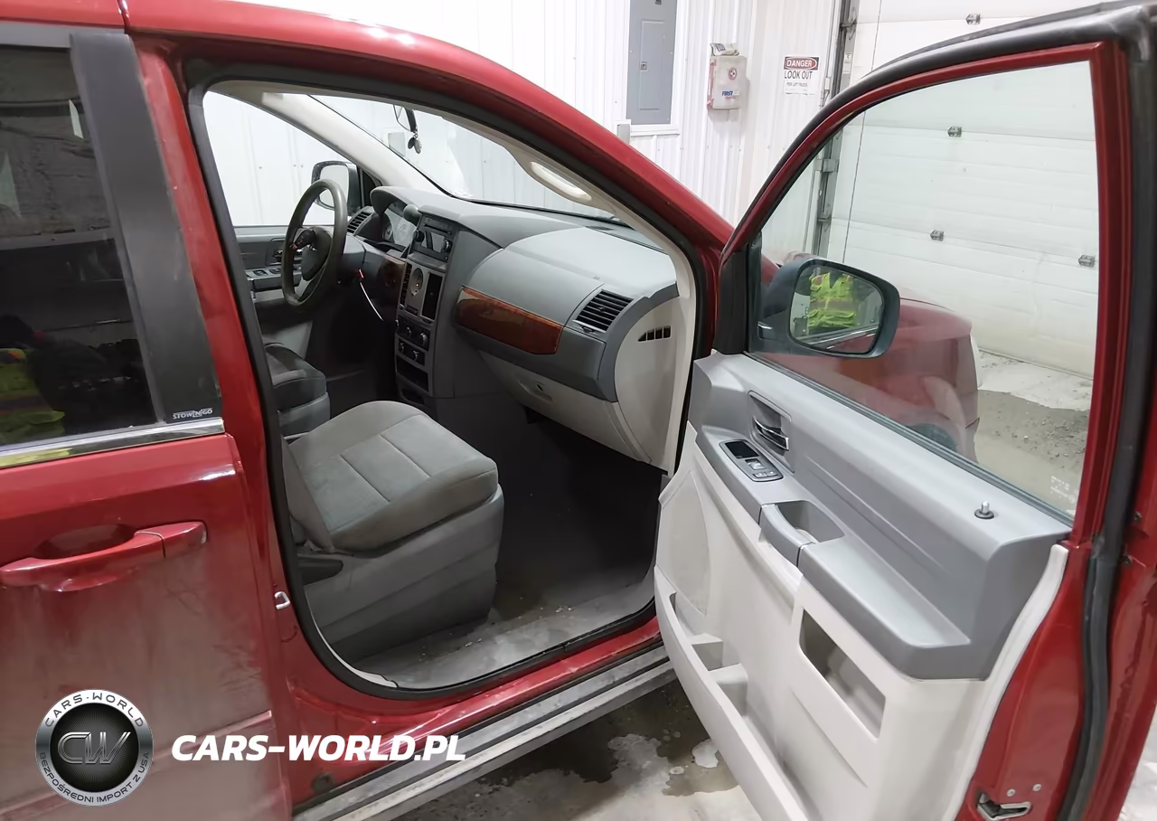 2009 Chrysler Town & Country Lx VIN:2A8HR44E69R597298 - 5