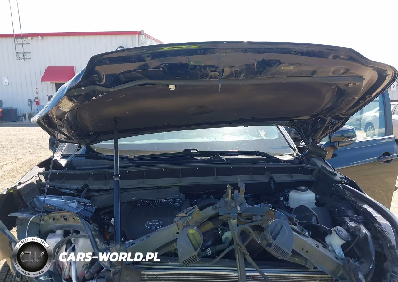2023 Toyota Highlander Le VIN:5TDKDRBHXPS012975 - 10