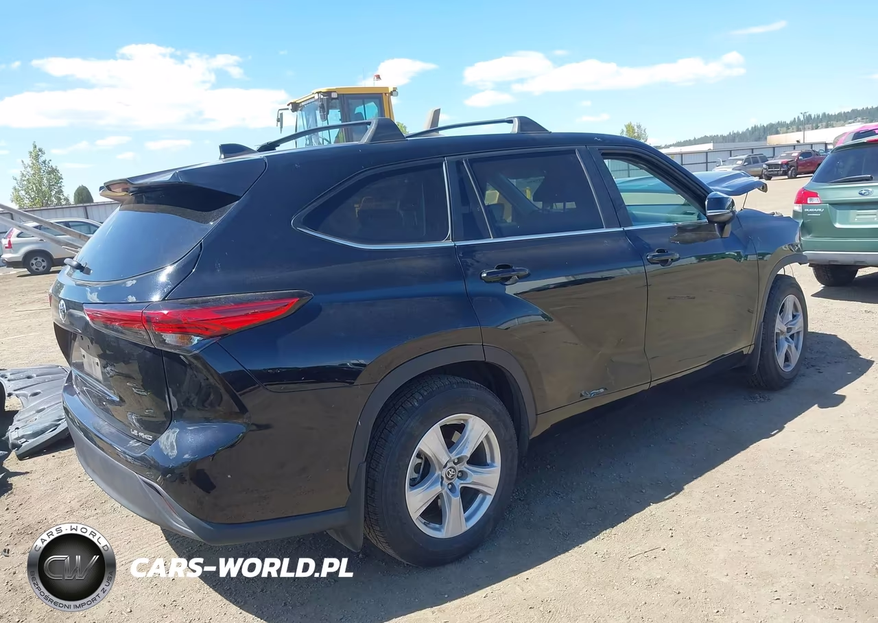 2023 Toyota Highlander Le VIN:5TDKDRBHXPS012975 - 4