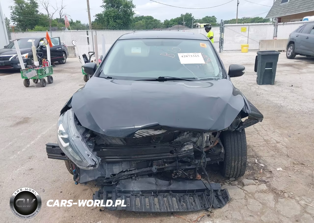 2017 Nissan Sentra Sr VIN:3N1AB7AP1HY243596 - 13