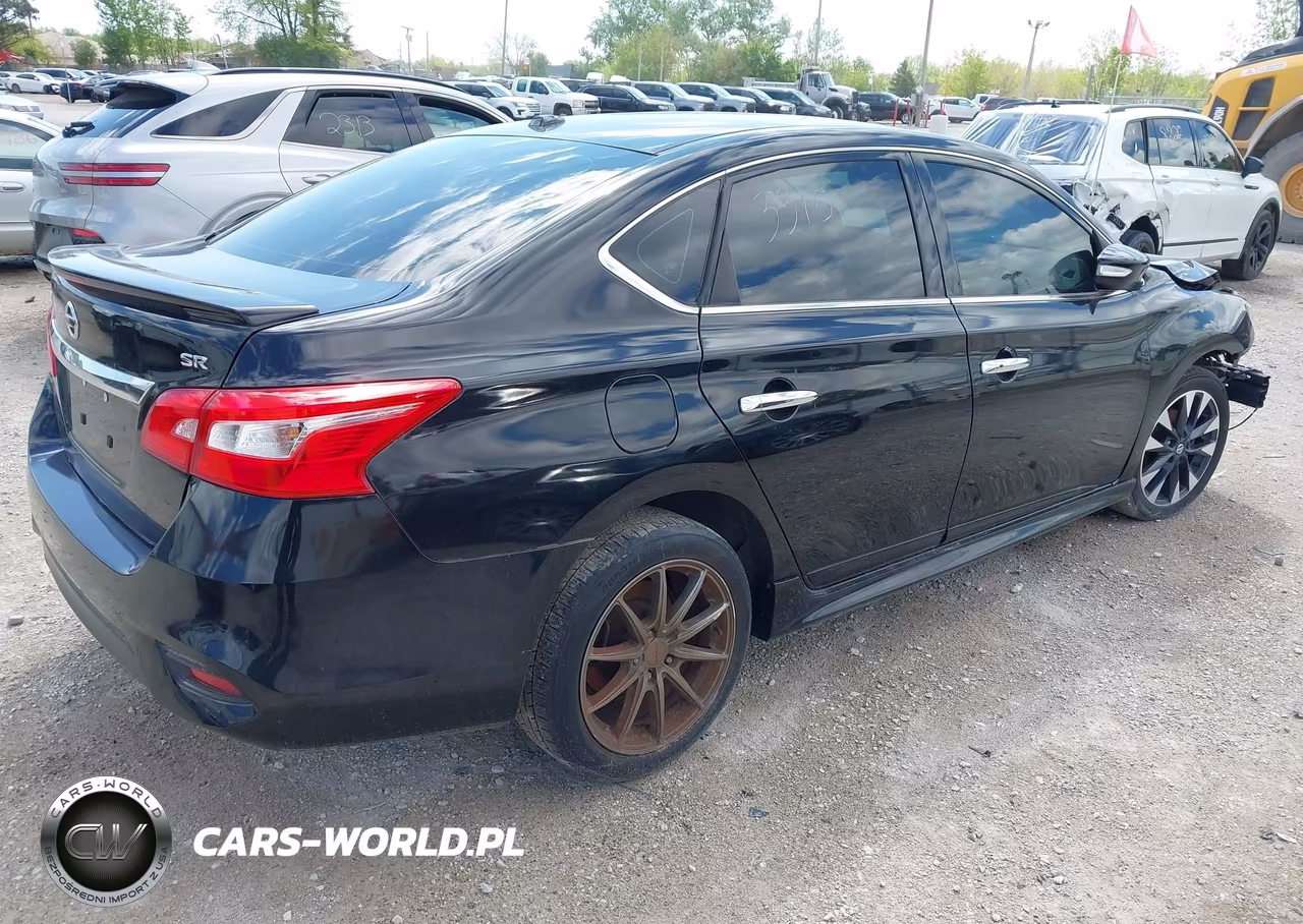 2017 Nissan Sentra Sr VIN:3N1AB7AP1HY243596 - 4