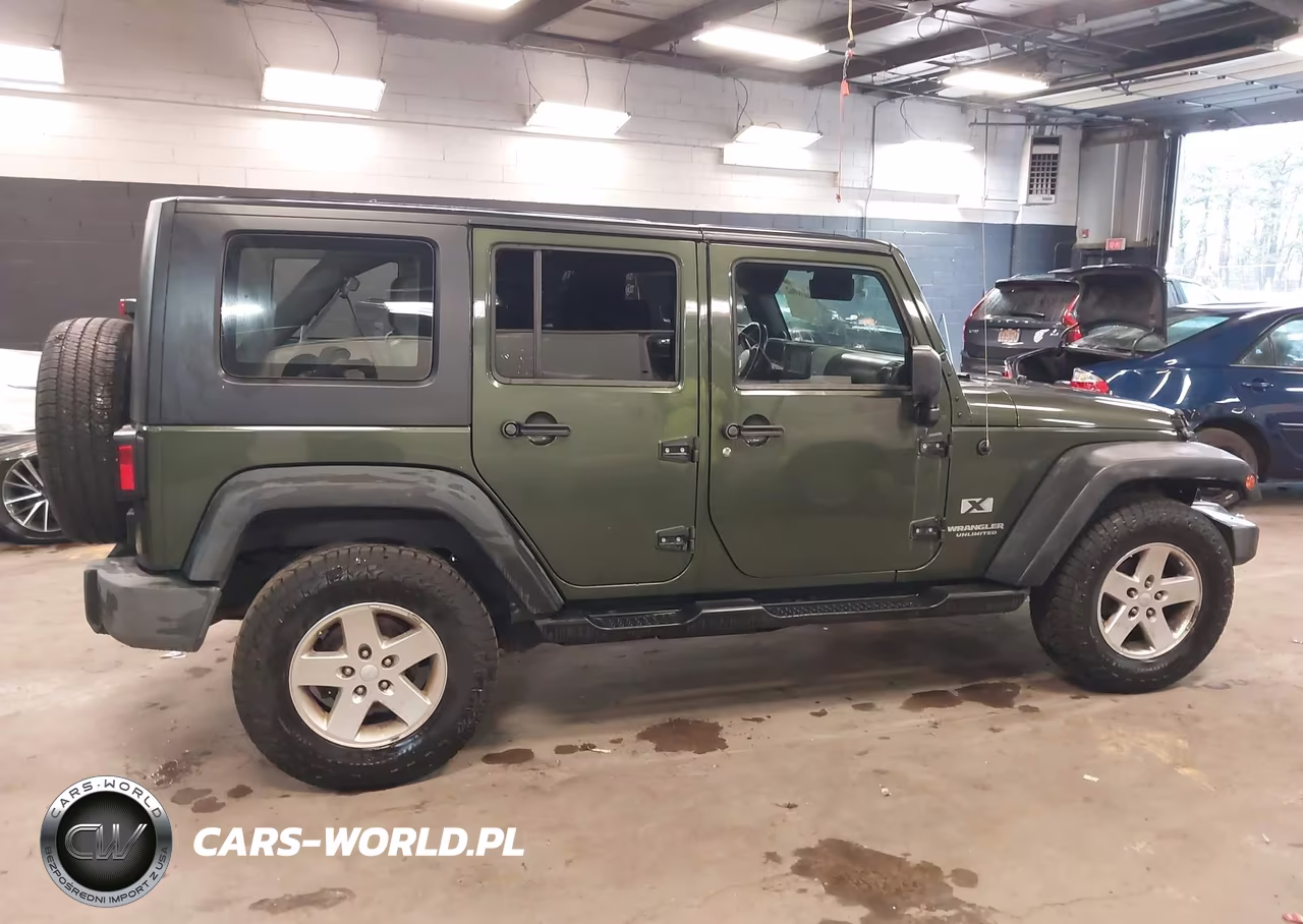 2008 Jeep Wrangler Unlimited X VIN:1J4GA39168L618453 - 13
