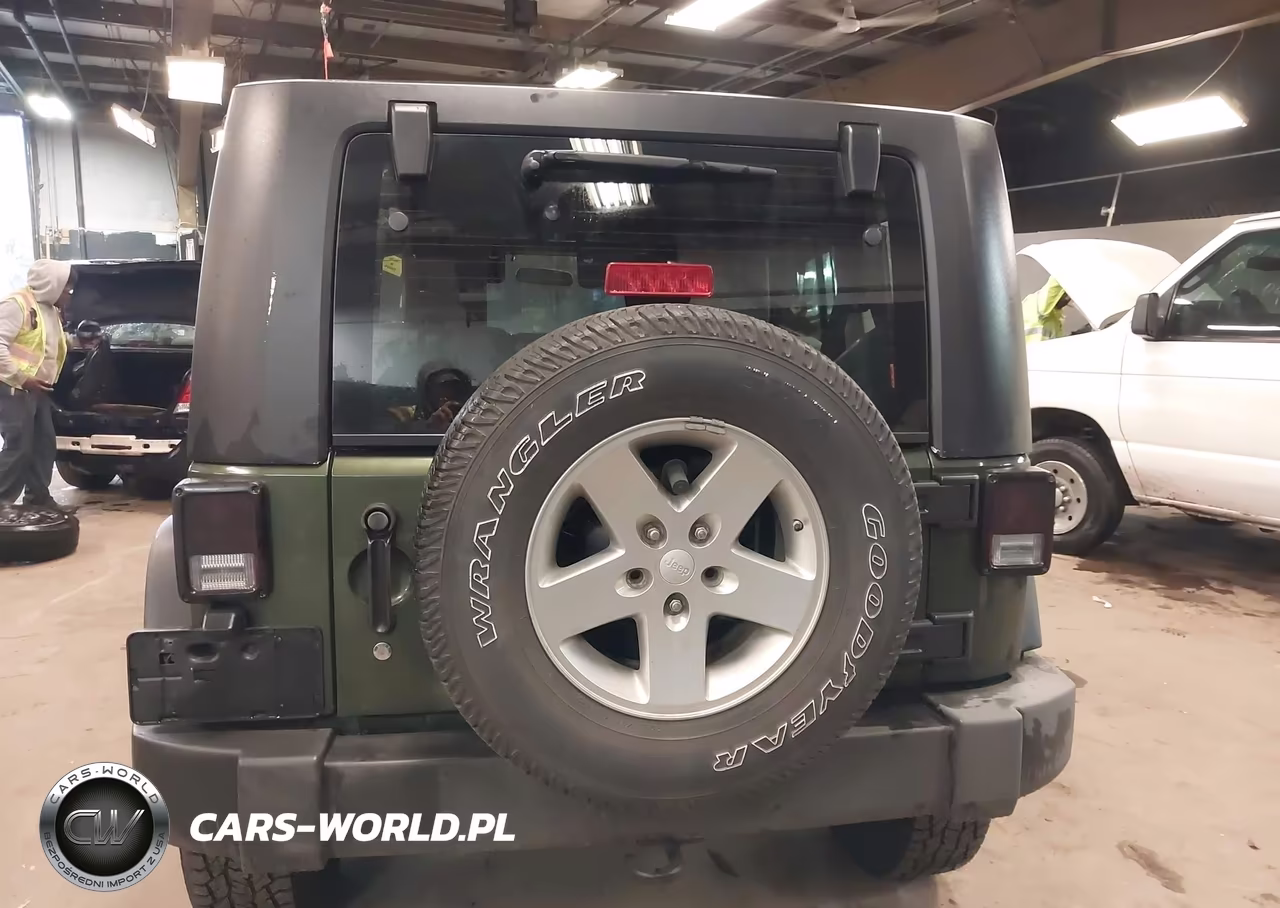 2008 Jeep Wrangler Unlimited X VIN:1J4GA39168L618453 - 16