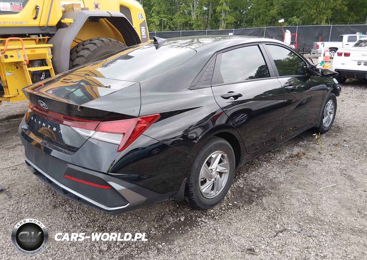 2025 Hyundai Elantra Se VIN:KMHLL4DG1SU075381 - 4