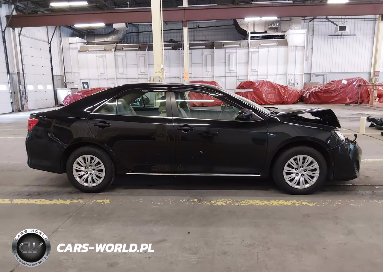 2014 Toyota Camry Le VIN:4T4BF1FK1ER425590 - 13